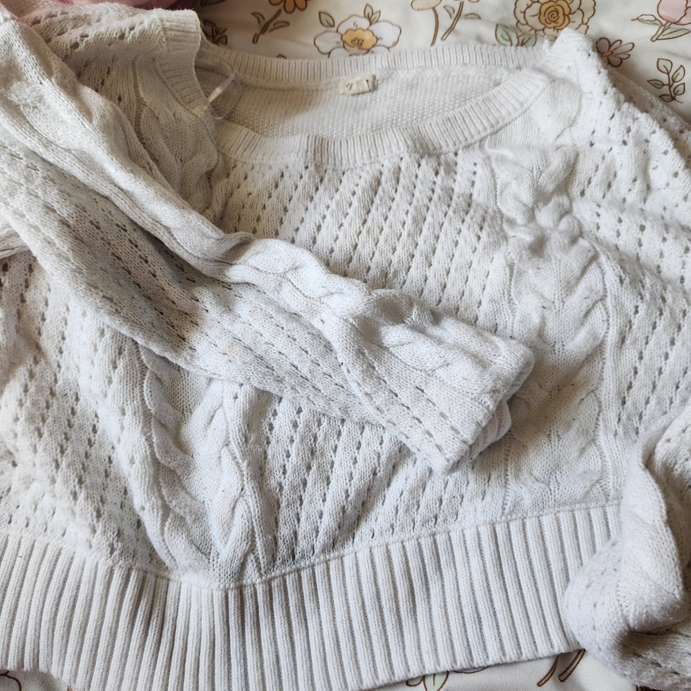 White knitted sweater